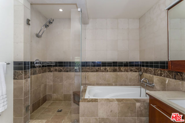 8783 Lookout Mountain Avenue, Los Angeles CA: https://media.crmls.org/mediaz/3bf17166-20ac-4d41-a9e1-86031f77eee4.jpg
