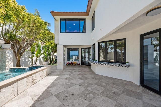 6675 Caminito Lindrick, La Jolla CA: https://media.crmls.org/mediaz/3bf2df22-9bab-4d28-9494-b29536f9f0ad.jpg
