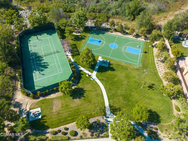 6923 Ridgemark Court, Moorpark CA: https://media.crmls.org/mediaz/3bf340c9-0f0e-49b6-ac94-689675a4f522.jpg