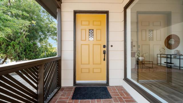Detail Gallery Image 6 of 42 For 9318 Campo Rd, Spring Valley,  CA 91977 - 3 Beds | 2 Baths