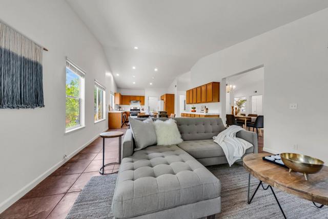 6370 Raspberry Court, Gilroy CA: https://media.crmls.org/mediaz/3bf4fe8f-eaa8-41ab-88ab-e2a913c1ce5b.jpg