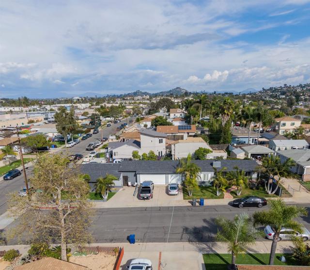 4875 77 Normandie, La Mesa CA: https://media.crmls.org/mediaz/3bf5de20-fda8-4ebb-8e06-9518f768bc1f.jpg