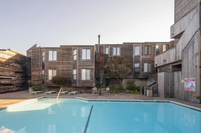 1 Surf Way, Monterey CA: https://media.crmls.org/mediaz/3bf5e992-396c-4b2e-895c-3b368ec8c161.jpg
