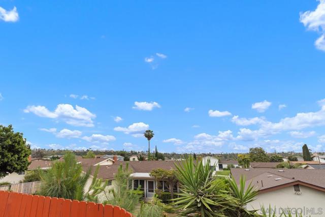 7614 Volclay Dr, San Diego CA: https://media.crmls.org/mediaz/3bf655d2-1492-4107-bd4d-6a8be54b0372.jpg