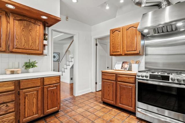 903 Michigan Avenue, San Jose CA: https://media.crmls.org/mediaz/3bf6695d-b76b-497e-ae0c-3997d22e49d4.jpg