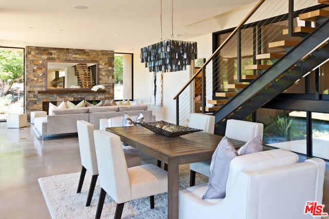 6228 Sycamore Meadows Drive, Malibu CA: https://media.crmls.org/mediaz/3bf6c196-b819-4450-9efb-297ee0531caf.jpg
