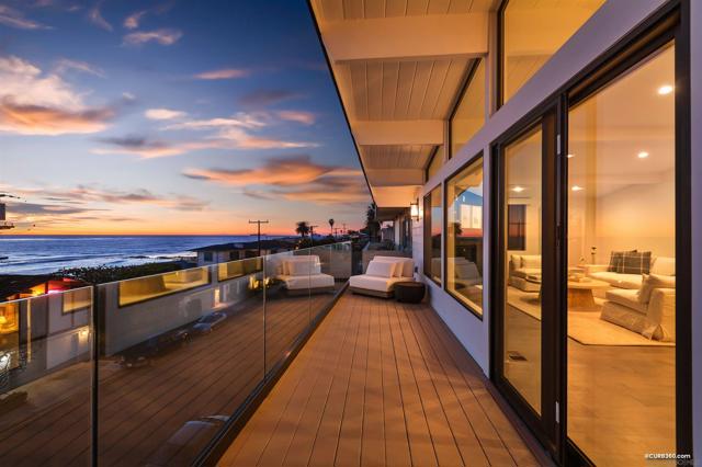 5527 Calumet Ave, La Jolla CA: https://media.crmls.org/mediaz/3bf76ad5-2daf-4813-b4fb-0d993abe56ba.jpg