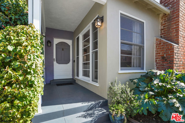 5039 PICKFORD Way photo 6