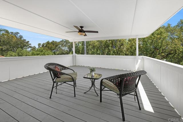 647 Boysenberry Way, Oceanside CA: https://media.crmls.org/mediaz/3bf7d6e6-bf93-4c9d-af74-943d47fc36cc.jpg