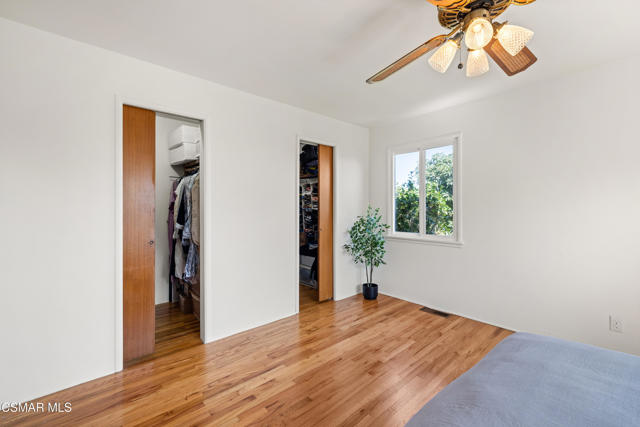 60 Grandview Circle, Camarillo CA: https://media.crmls.org/mediaz/3bf84d70-37a7-447d-ac90-cbd6447f17b1.jpg