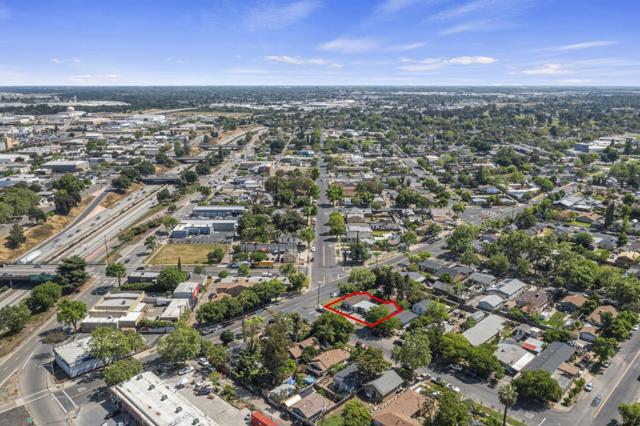 101 Maple Street, Modesto CA: https://media.crmls.org/mediaz/3bf8c254-196e-4d12-badc-245f5cc1bc03.jpg