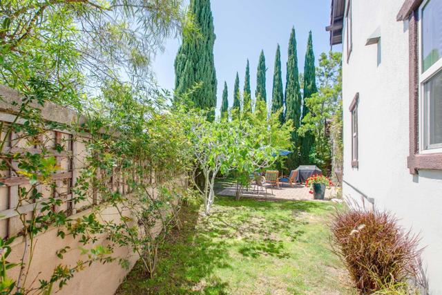 891 Antilla Way, San Marcos CA: https://media.crmls.org/mediaz/3bf8d298-d8cf-444a-9fbf-7a6ac9fd6e09.jpg