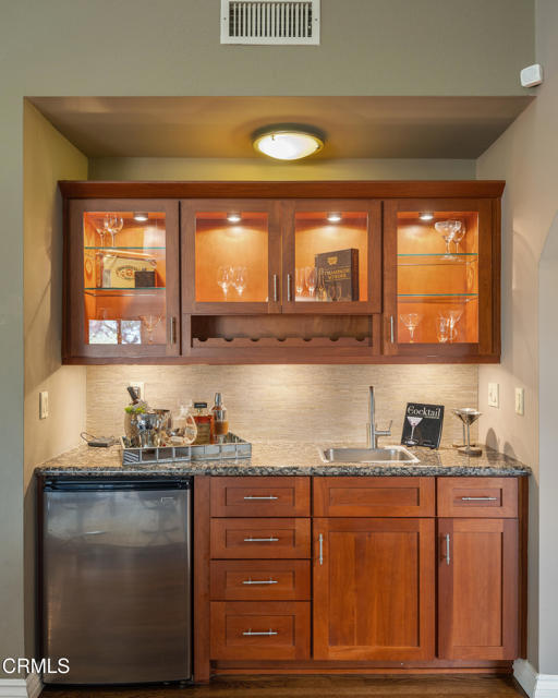872 Flores De Oro, South Pasadena CA: https://media.crmls.org/mediaz/3bf8f8ee-7b11-420b-87b5-ad6a8b86d48d.jpg