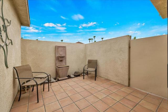 737 N Madrid Circle, Palm Springs, CA 92262