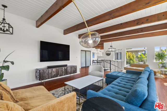 1840 Deloz Avenue, Los Angeles CA: https://media.crmls.org/mediaz/3bfa0c3a-57a8-462d-bcb4-84560e5254cb.jpg
