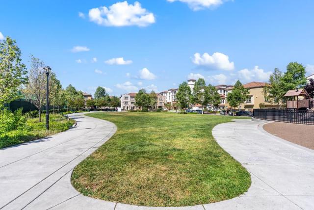 712 Amalfi Loop, Milpitas CA: https://media.crmls.org/mediaz/3bfa9ba1-6c17-4048-9e0a-1287be652fc1.jpg