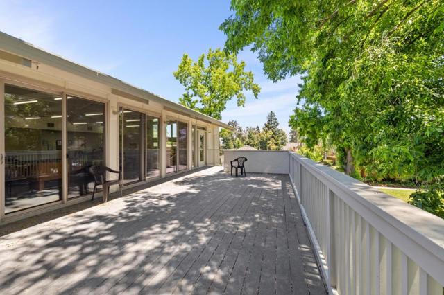 10892 Northfield Square, Cupertino CA: https://media.crmls.org/mediaz/3bfaa5e1-55b1-4197-852e-1c3e89b7ff59.jpg