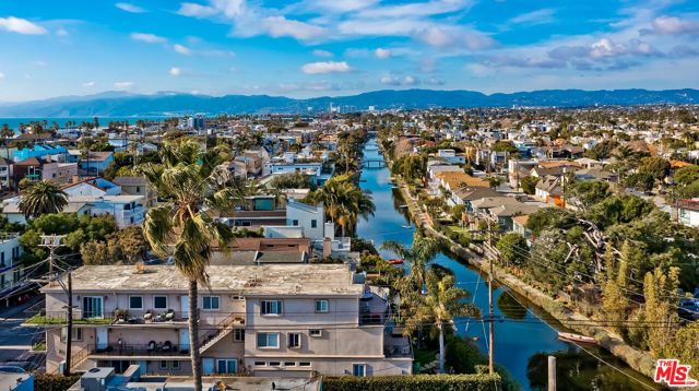 3000 Grand Canal, Venice, California 90291, ,Multi-Family,For Sale,Grand Canal,24385753