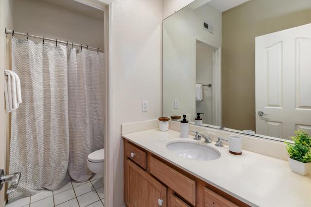 1860 Matin Circle, San Marcos CA: https://media.crmls.org/mediaz/3bfb81f7-e6cc-4a33-b399-1227b82de066.jpg