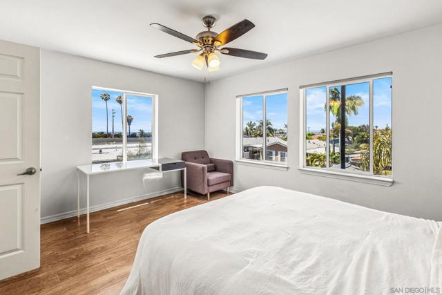 6550 Ponto Dr, Carlsbad CA: https://media.crmls.org/mediaz/3bfba893-41ee-4cfb-8b7a-04eb0097c7cc.jpg