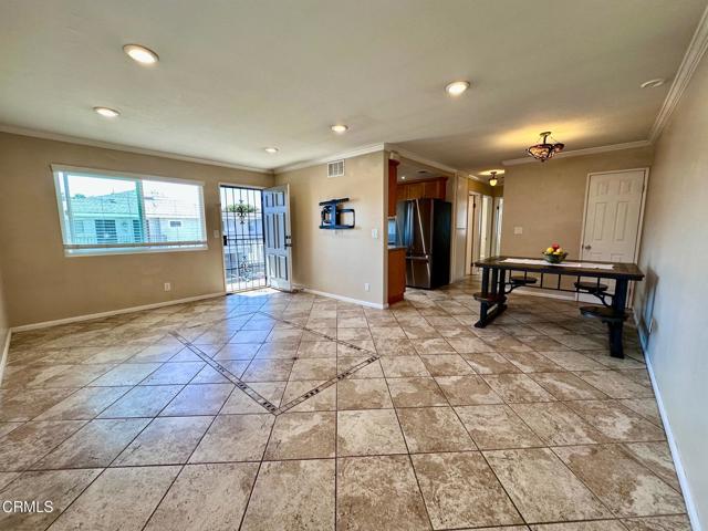 1157 Acadia Place, Ventura CA: https://media.crmls.org/mediaz/3bfbb24c-405a-491a-affb-a4ad71eac269.jpg