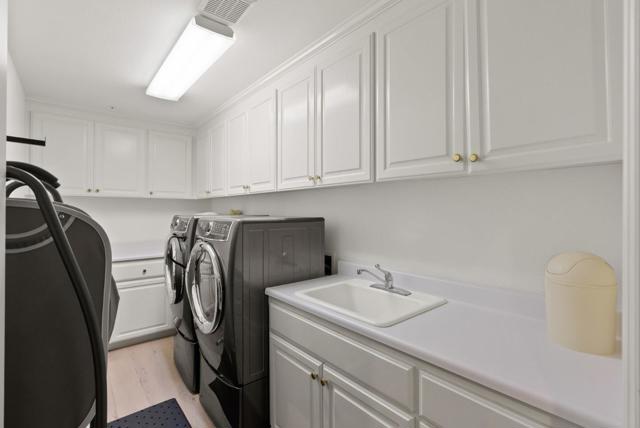 199 Kings Court, San Carlos CA: https://media.crmls.org/mediaz/3bfbe132-e10a-42bc-b791-744670219fe2.jpg