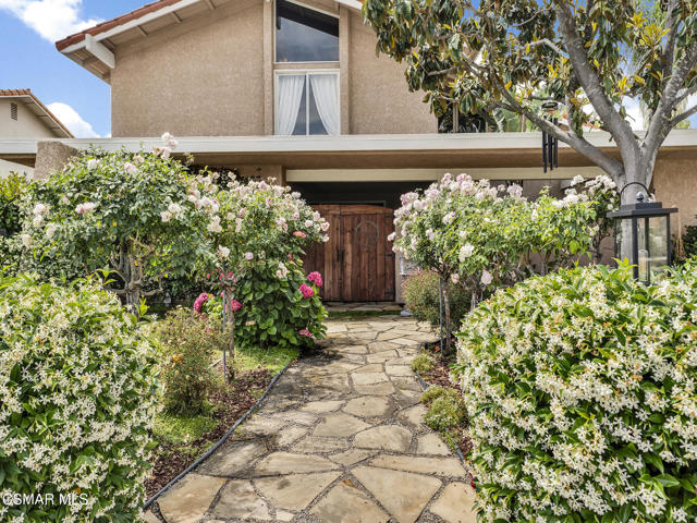 2026 Bridgegate Court, Westlake Village CA: https://media.crmls.org/mediaz/3bfc3389-df0f-4f12-a4ba-e4f2ce883772.jpg