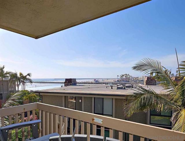 999 N Pacific St, Oceanside CA: https://media.crmls.org/mediaz/3bfc351f-98f3-4e30-900f-11903416d18b.jpg