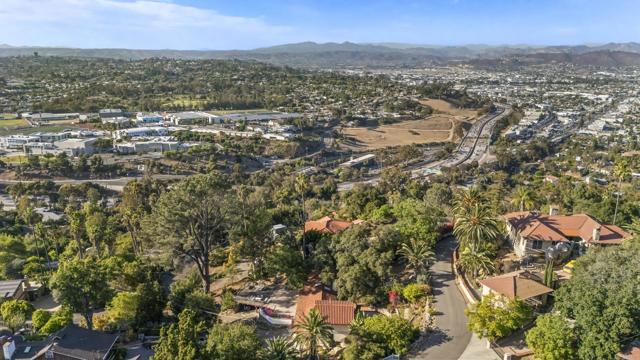 10013 Pandora Drive, La Mesa CA: https://media.crmls.org/mediaz/3bfca08c-6075-4cc0-af9d-b1dbe8104b88.jpg