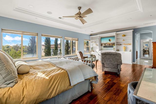 278 Avenida Loretta, Chula Vista CA: https://media.crmls.org/mediaz/3bfcf454-35ed-4f0c-89e8-62f69726c3e8.jpg