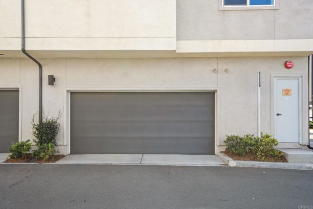 5495 Seacliff Place, San Diego CA: https://media.crmls.org/mediaz/3bfd1415-df9f-4996-9e10-45411f5263a6.jpg