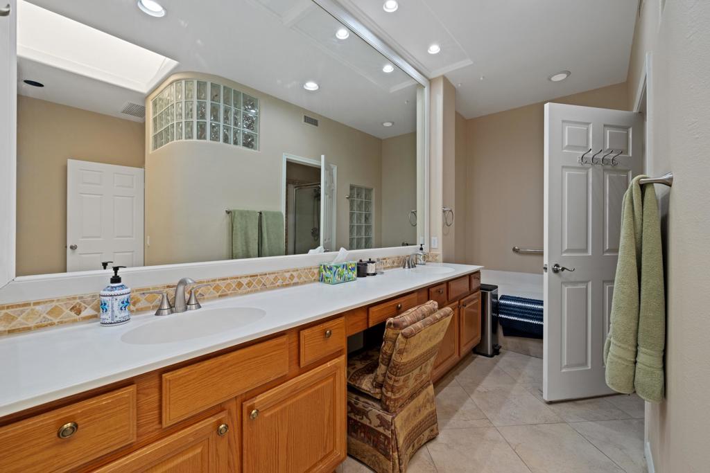 MLS #219133716DA img 13