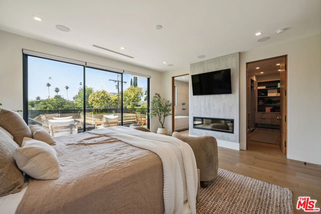 4299 Elmer Avenue, Studio City CA: https://media.crmls.org/mediaz/3bfd29e1-d2c8-46dd-9ef9-07bd7d5d61b9.jpg