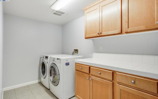 6217 Byron Ln, San Ramon CA: https://media.crmls.org/mediaz/3bfe1dc6-f05a-4f87-ae14-a86bd562d9f0.jpg