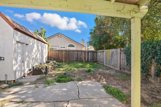 2386 Baltic Court, Fairfield CA: https://media.crmls.org/mediaz/3bff06bd-1a2a-404d-881d-747e9241b157.jpg