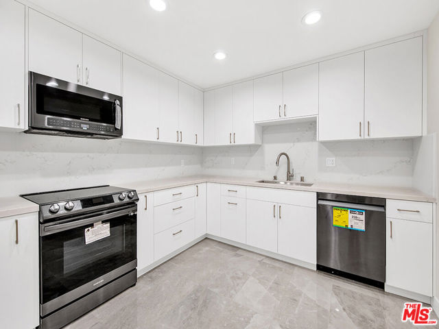 1325 Valley View Road, 201 photo 10
