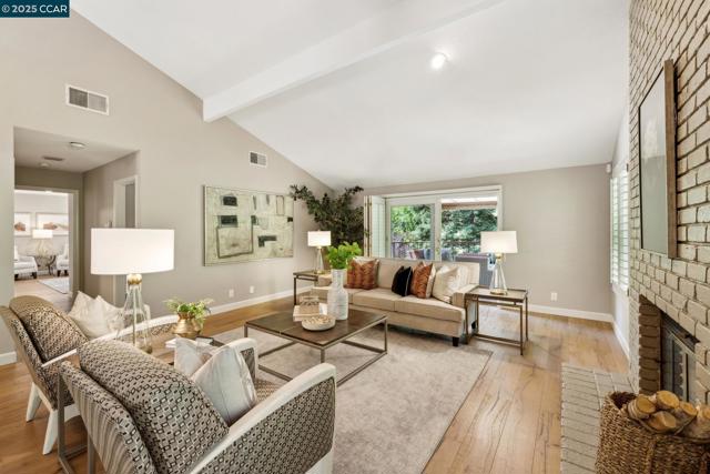 210 Still Creek Rd, Danville CA: https://media.crmls.org/mediaz/3bff7112-bf08-444f-b2da-b682e579443b.jpg