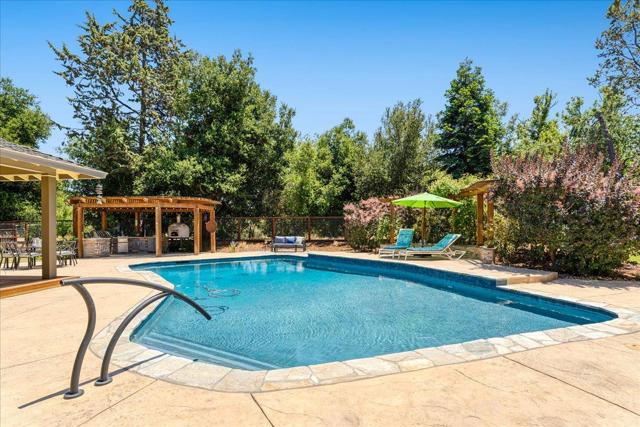 21400 Tierra Grande Court, San Jose CA: https://media.crmls.org/mediaz/3bffa3b7-5cc9-4909-8592-207d6818a9bb.jpg