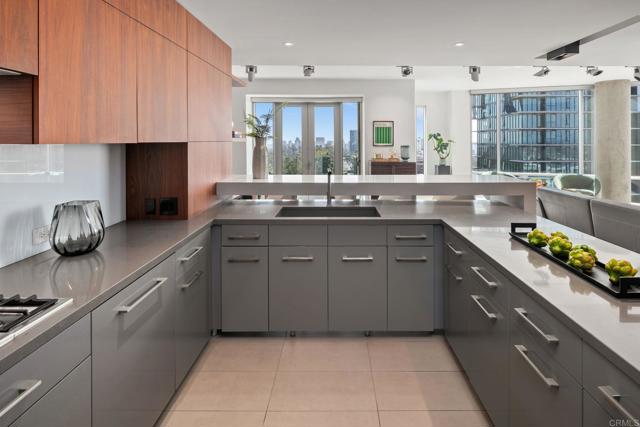 Detail Gallery Image 16 of 20 For 3415 6th Ave #14,  San Diego,  CA 92103 - 2 Beds | 2/1 Baths