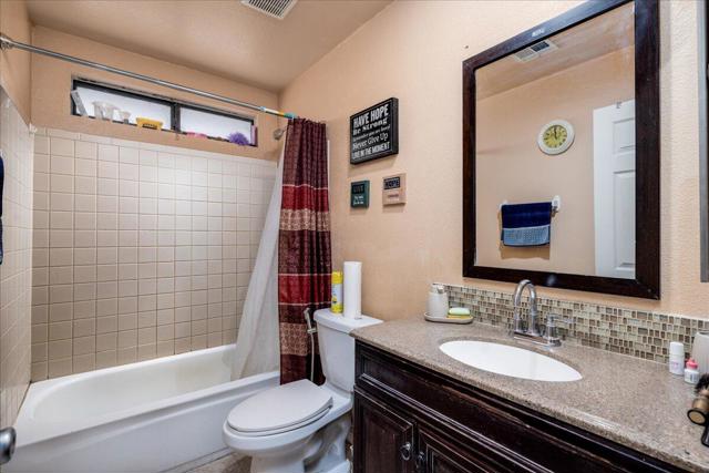 27650 Avenida Terrazo, Cathedral City CA: https://media.crmls.org/mediaz/3c010ebe-73ff-4252-b4b6-383efc0934f5.jpg