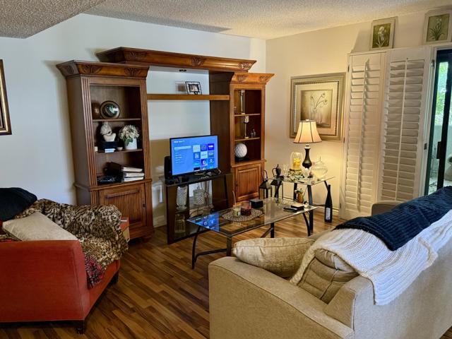 5301 E Waverly Dr., Palm Springs CA: https://media.crmls.org/mediaz/3c01162f-6e68-4367-93b1-8d82e9446dc8.jpg