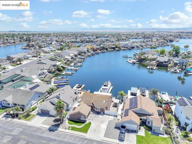 2136 Sand Point Rd, Discovery Bay CA: https://media.crmls.org/mediaz/3c012ccc-e00a-4c0b-80a3-729e409425cc.jpg