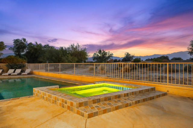 36 Merill Drive, Palm Desert CA: https://media.crmls.org/mediaz/3c017f1f-8c79-4326-88f9-18fb98032633.jpg
