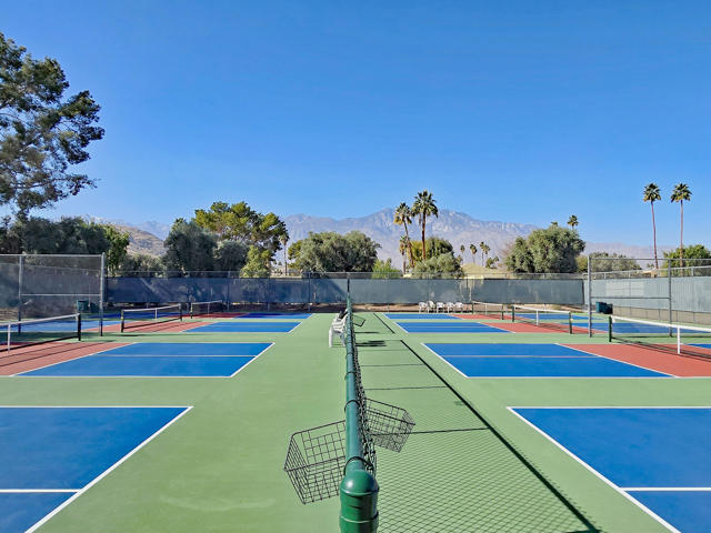 2217 Los Patos Drive, Palm Springs CA: https://media.crmls.org/mediaz/3c01f20e-56f6-4923-b61d-a5532ae59194.jpg