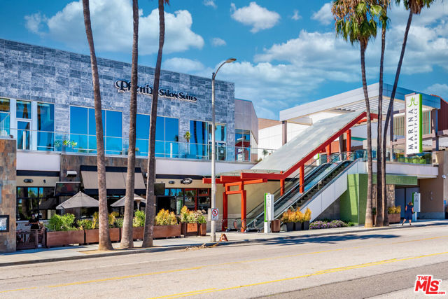 4731 La Villa Marina, Marina del Rey CA: https://media.crmls.org/mediaz/3c023a96-a365-4614-baaf-cea868b86702.jpg