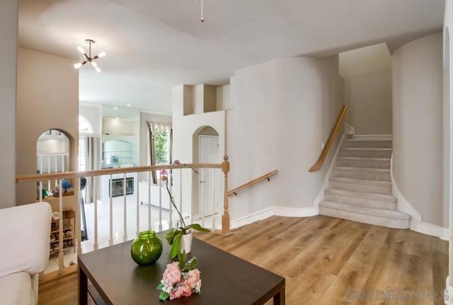 5159 Renaissance Ave, San Diego CA: https://media.crmls.org/mediaz/3c02a426-e285-4418-85f0-67b6146974ef.jpg