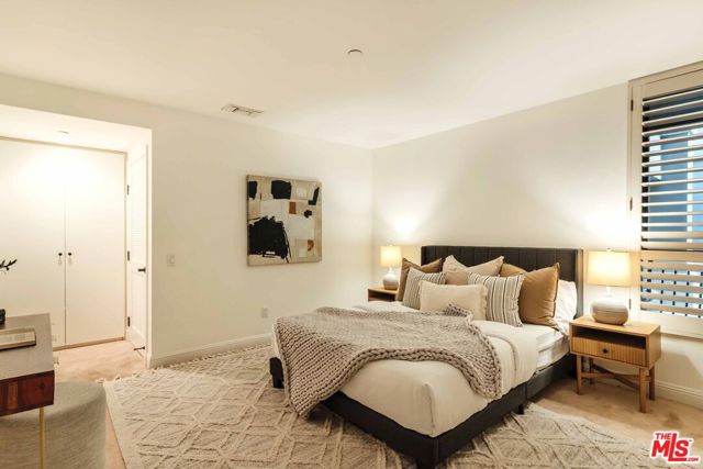 Drew Fenton | 12218 Montana Avenue Los Angeles CA | MLS: 7070013