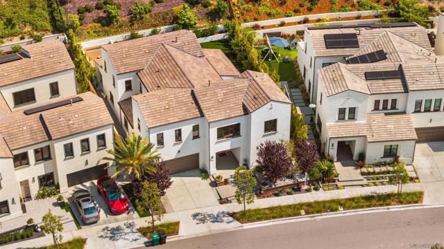 5347 Morning Sage Way, San Diego CA: https://media.crmls.org/mediaz/3c044713-5df0-47a3-9d38-df63a2e953e2.jpg