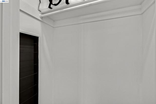 Image 14 of 47 For 15126 Andover St