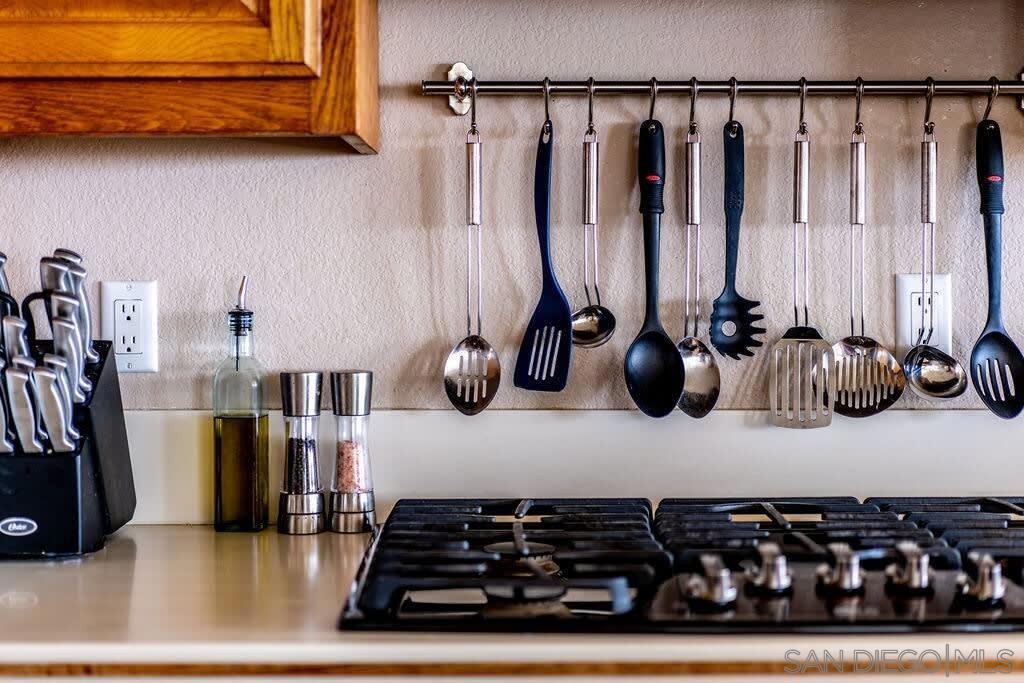 https://media.crmls.org/mediaz/3c054035-0c3e-4555-985a-5f1ee11b4f63.jpg?preset=X-Large